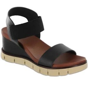 MIA Kim faux leather Slip on Wedge Sandal 7.5